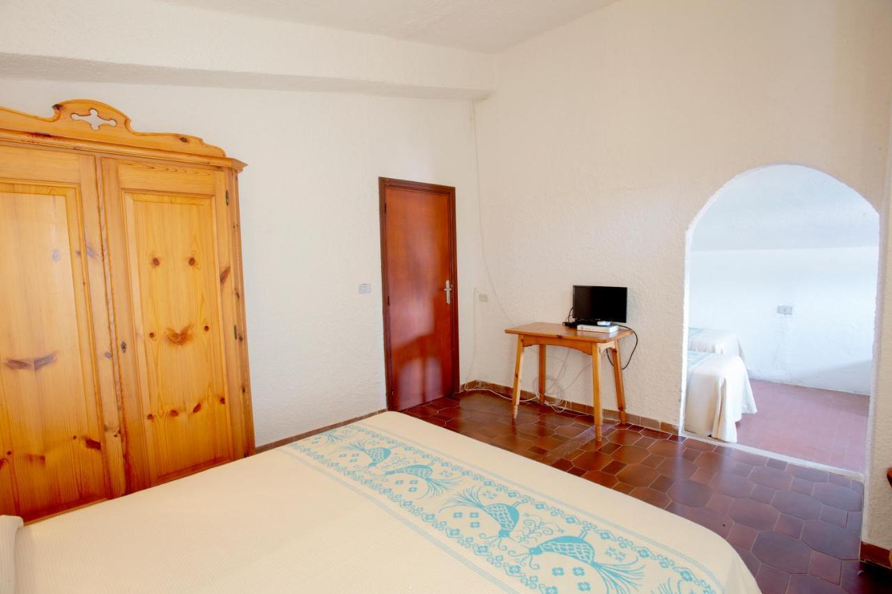 Hotel Al Faro Сан-Теодоро Экстерьер фото