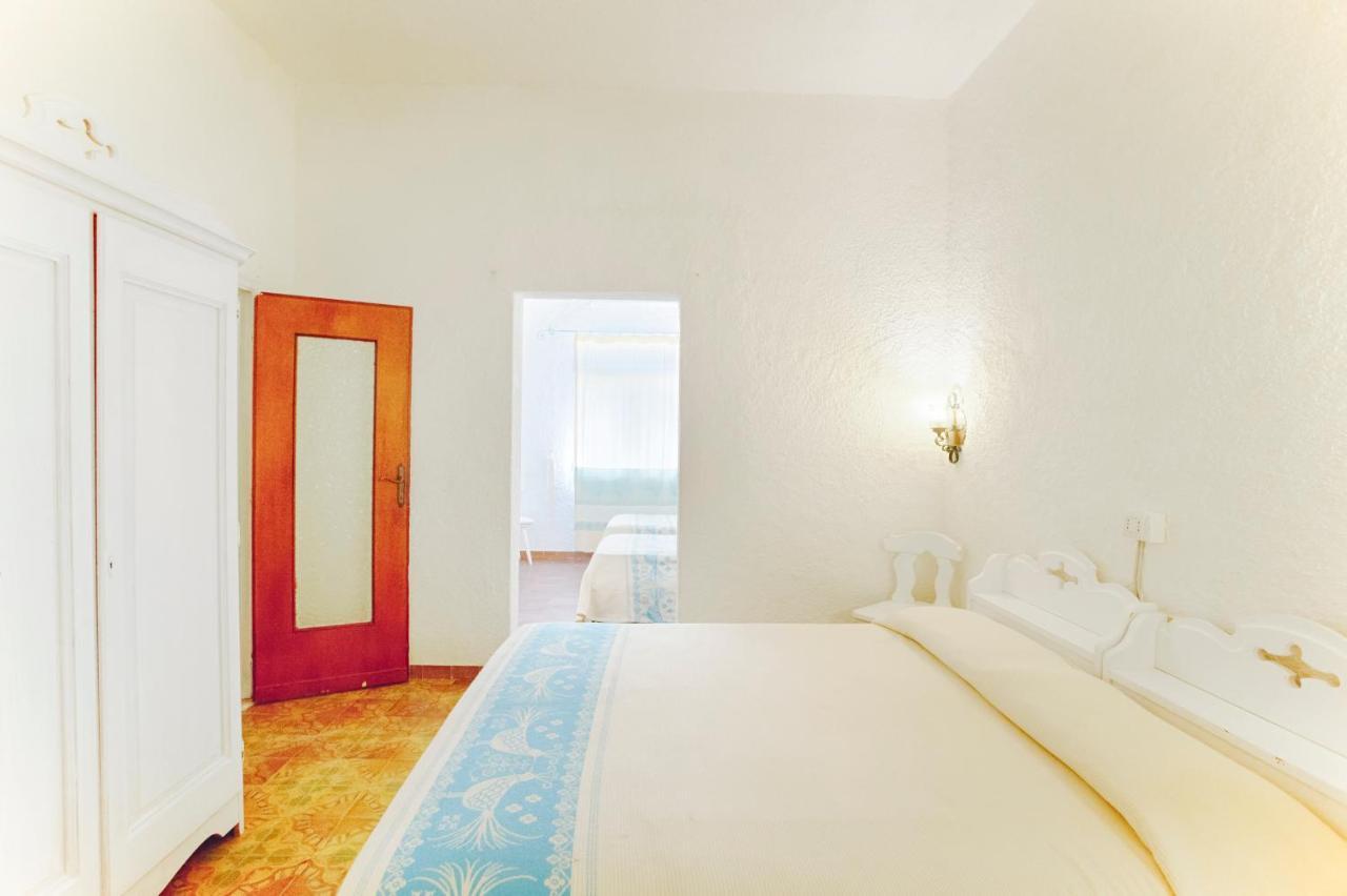 Hotel Al Faro Сан-Теодоро Экстерьер фото