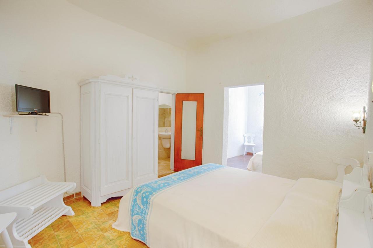 Hotel Al Faro Сан-Теодоро Экстерьер фото