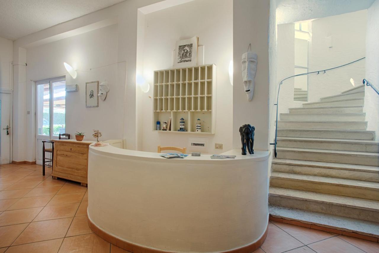 Hotel Al Faro Сан-Теодоро Экстерьер фото